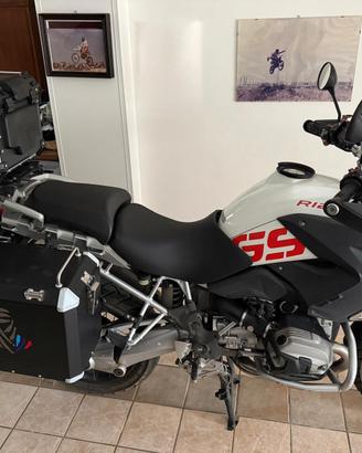 GS R1200
