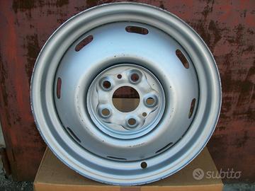 N. 1 cerchio Fiat 1600 S e Osca 4,5x15