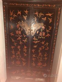 Armadio cinese d'antiquariato
