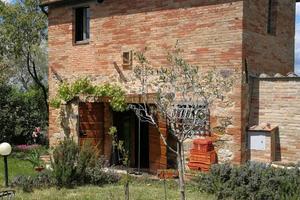 Capanno agricolo con terreno