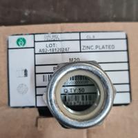 Stock di dadi autobloccanti M20