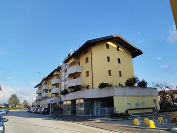 Appartamento bicamere con terrazzo e posto auto