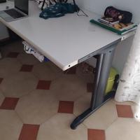 scrivania ufficio tavolo lavoro studio