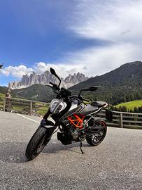 KTM Duke 125