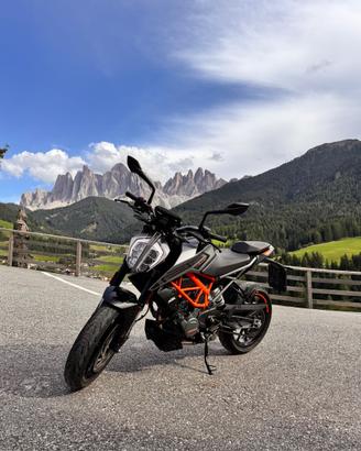 KTM Duke 125