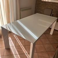 Tavolo 180x90x75cm allungabile fino a 260cm