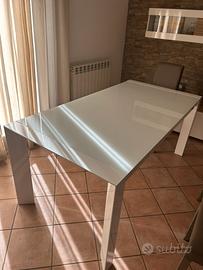 Tavolo 180x90x75cm allungabile fino a 260cm