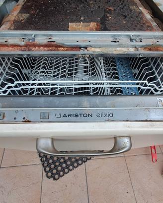 lavastoviglie ariston