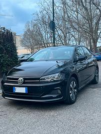 Polo Volkswagen 2017 benzina 75cv comfortline