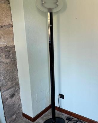 Lampada moderna in vetro satinato