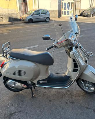Vespa Gts 310