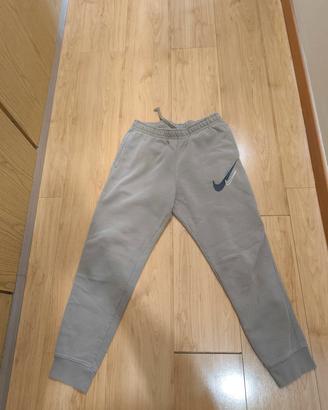 Pantaloni Nike