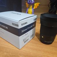 Obbiettivo Sigma DC DN C 30 mm f/1.4 (Micro 4/3)