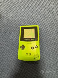 GameBoy Color con 3 giochi