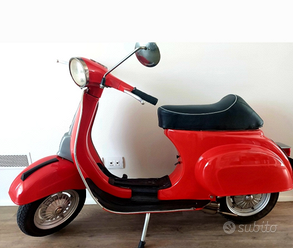 Vespa Primavera Et3 Vespa Rossa Usata Moto Usate Vespa 125 Rossa