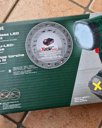Torcia Led Parkside 20V/2500 Lumen Nuova Sigillata