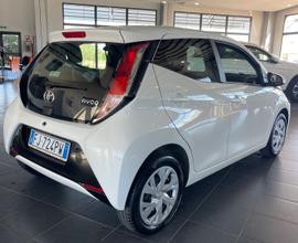 Toyota Aygo 1.0 VVT-i 69 CV 5 porte x-play TSS my1
