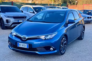 Toyota Auris 1.6 D-4D Lounge