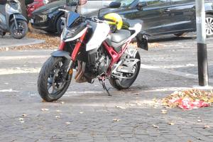 HORNET 750 ANNO 2023