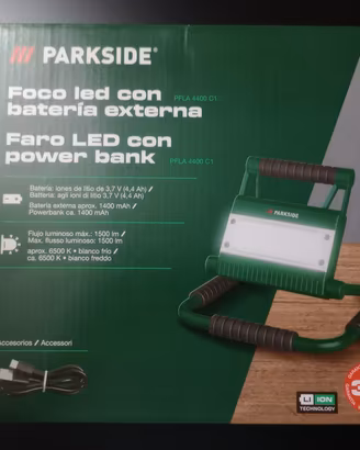 Faro LED ricaricabile con Powerbank