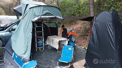 tenda da tetto più veranda auto