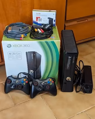 Xbox 360 Slim 4GB + HD 250GB Boxed