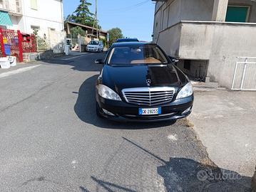 Auto Mercedes