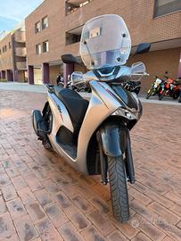 Honda SH 350 SPORT
