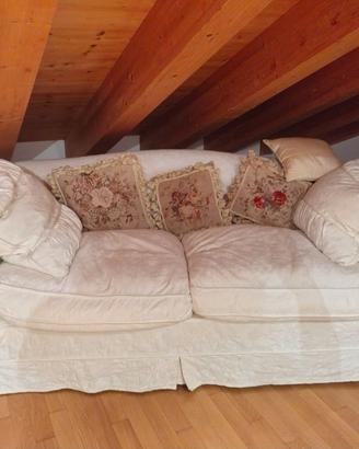 Divano bianco  2 posti stile classico/shabby