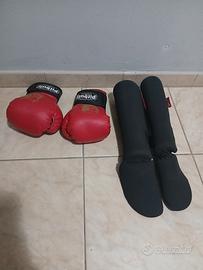 guantoni da boxe e paratibia