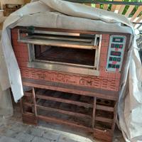 Attrezzature da cucina per pizzeria