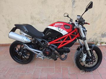 monster 1100 2011 finanziabile 