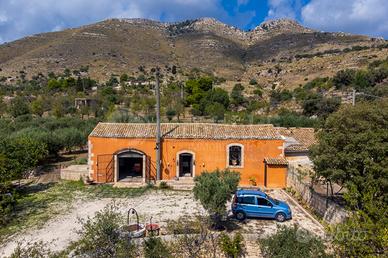 Rustico/Casale/Corte Avola [Cod. rif 3256943VRG]