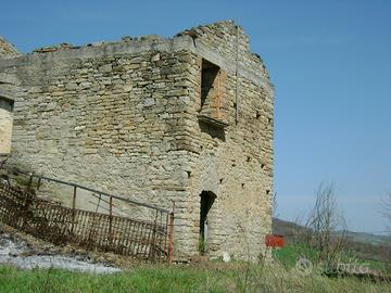 Rudere con terreno