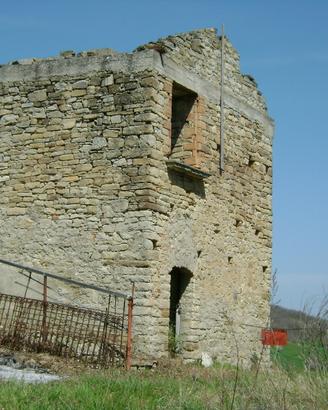 Rudere con terreno