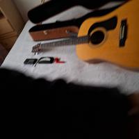 Chitarra acustica
