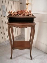 Mobile uso comodino in legno intarsiato