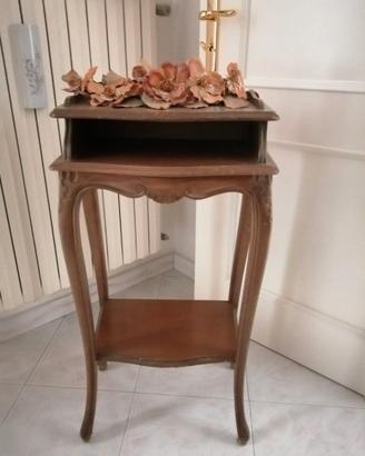 Mobile uso comodino in legno intarsiato