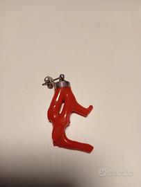 mono orecchino corallo e argento