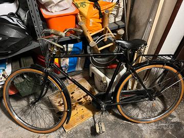 Bianchi d'epoca con sella Brooks B66