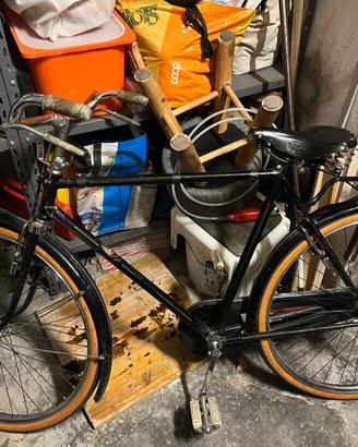 Bianchi d'epoca con sella Brooks B66