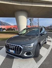 Q3 TDI S tronic Businnes Advanced