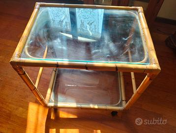 Tavolino con rotelle