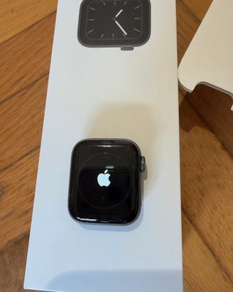 Apple Watch 5 GPS 40mm