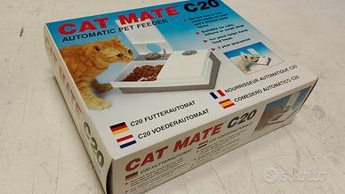 Distriburore automatico di cibo