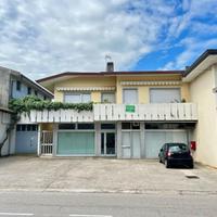 COMPLESSO IMMOBILIARE COMPOSTO DA LOCALE COMMER...