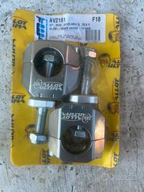 Kit attacchi manubrio