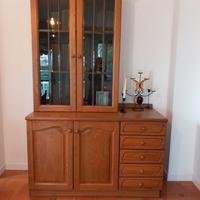 credenza con vetrinetta ad Arona