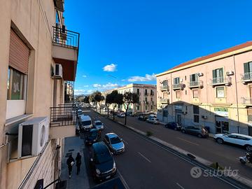 Via La Farina, appartamento con cortile