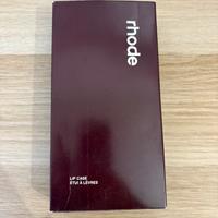 Cover Rhode iPhone 15 con Lipgloss Espresso